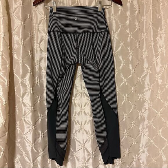 Lululemon Wunder Under High-Rise Roll Down Scallop Stripe Leggings Pink Gray - Picture 6 of 15